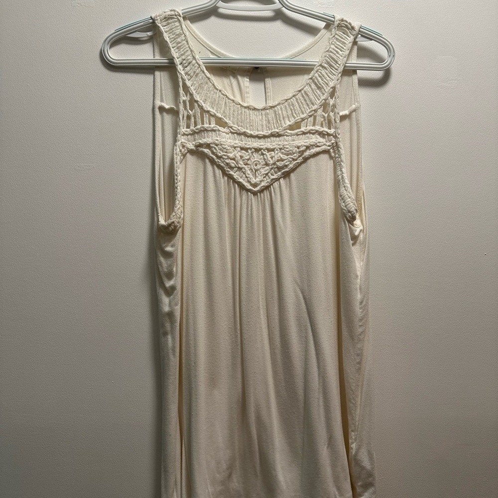 Maurice’s decorative top white tank